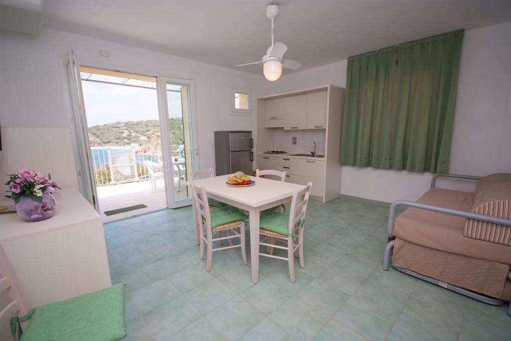 Hotel Dino Capoliveri  Room photo